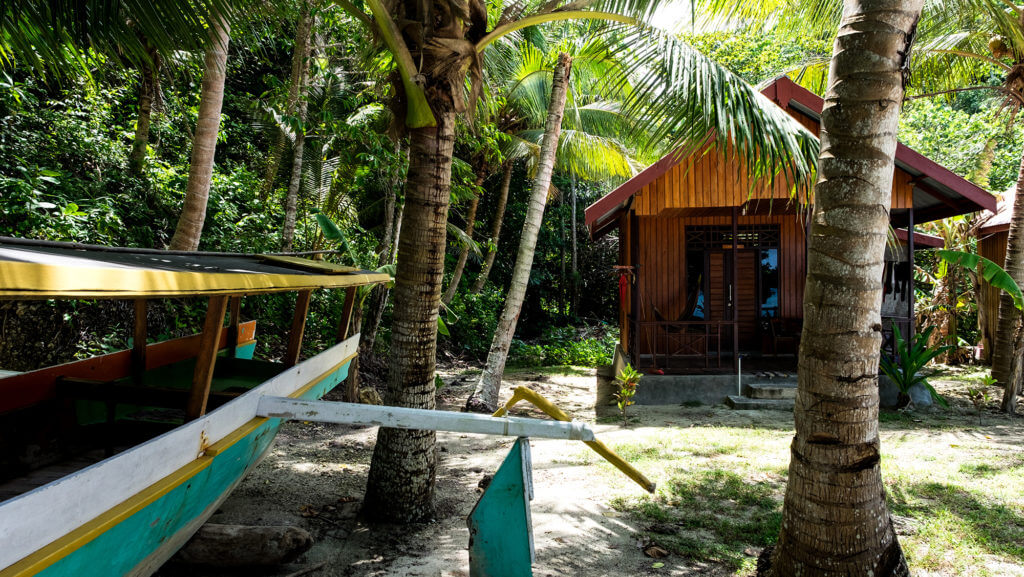 Cabaña en la isla de Malenge en las Togean Islands