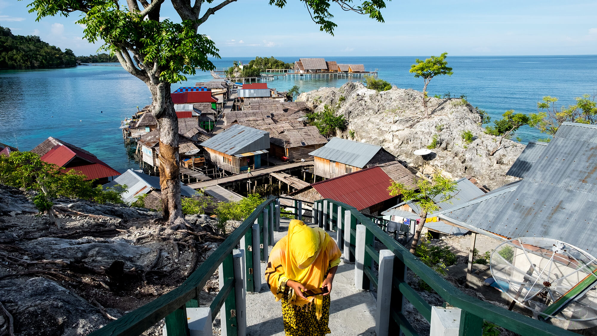 Panorámica de aldea bajau en las islas Togean de Sulawesi