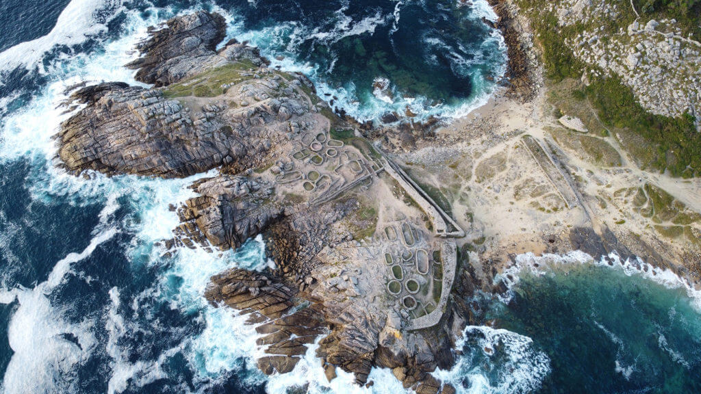 Castro de Baroña: un poblado mágico de la Edad de Hierro - TrotandoMundos
