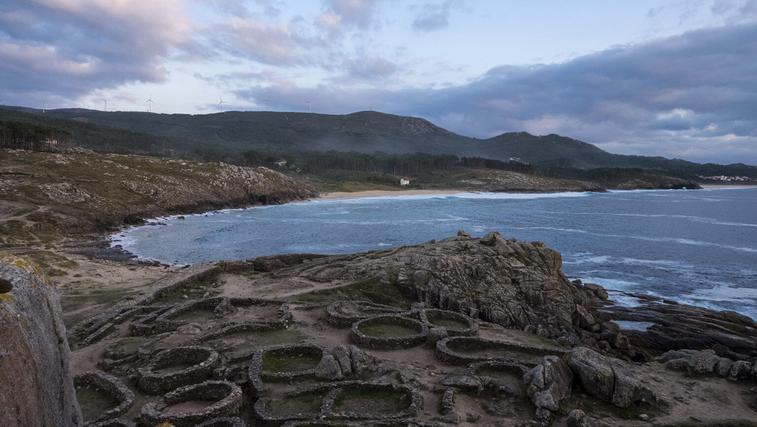 Castro de Baroña: un poblado mágico de la Edad de Hierro - TrotandoMundos