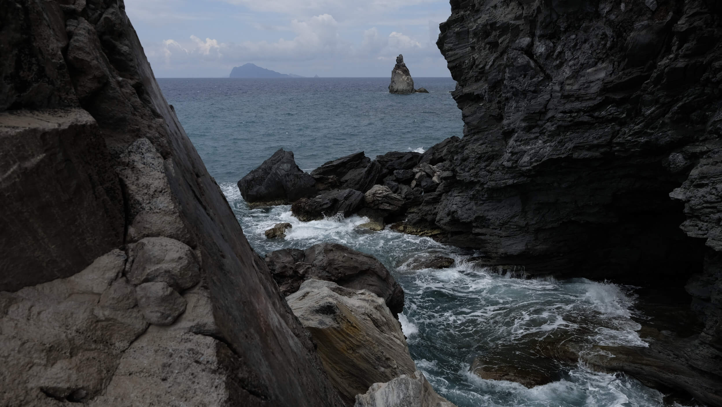 Costa de Lipari en las islas Eolias. Italia
