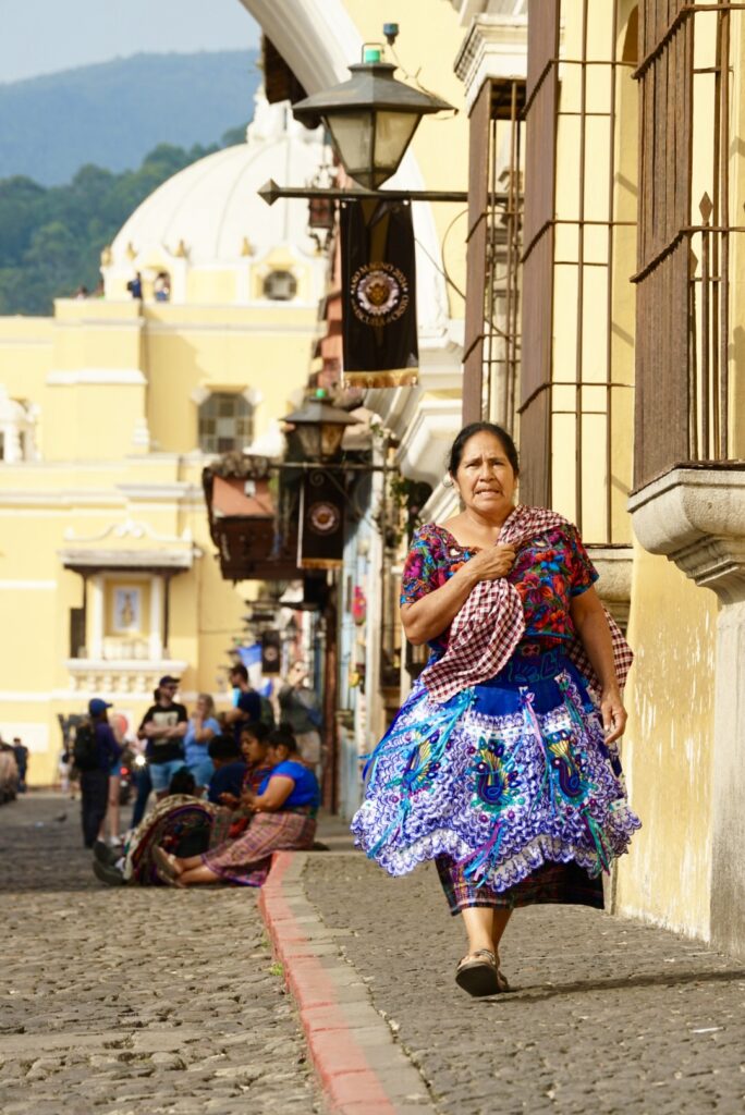 10 lugares que ver en la ciudad colonial de Antigua Guatemala ...