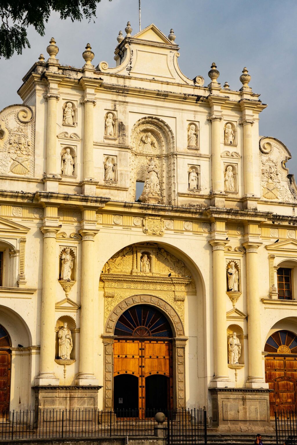 10 lugares que ver en la ciudad colonial de Antigua Guatemala ...